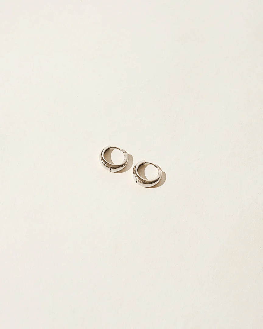 Aro (Silver)