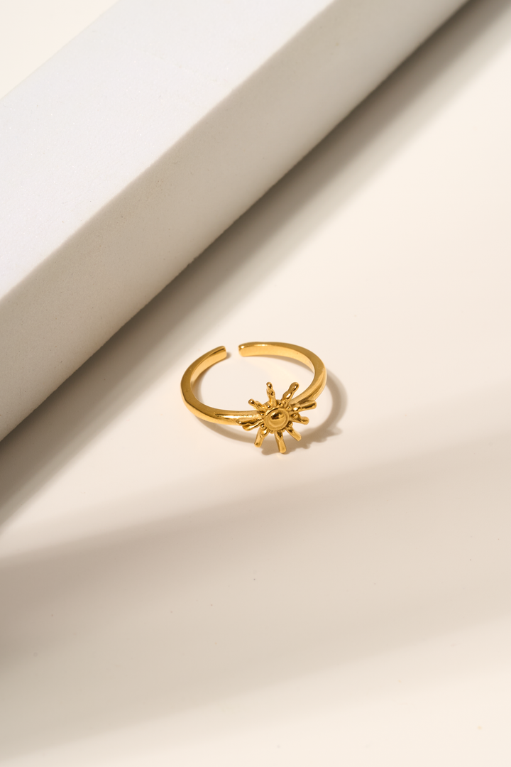 Araw Ring