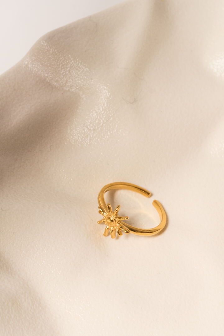 Araw Ring