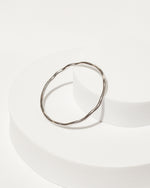 Load image into Gallery viewer, Ondas Bangle (Silver)
